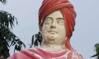 चेहरे पर चूना और कीचड़ पोता, उज्जैन में स्वामी विवेकानंद की प्रतिमा से छेड़छाड़