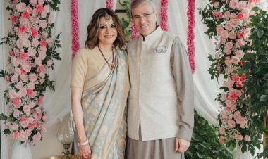कौन हैं Omar Abdullah की दूसरी पत्नी निधि राजदान? शेयर की शादी की खूबूसरत तस्वीरें