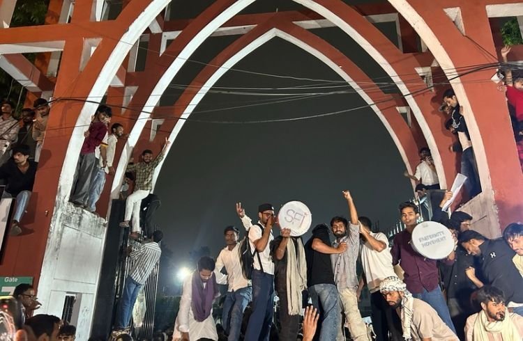 Jamia University में छात्रों की बड़ी जीत! 20 साल बाद छात्र संघ चुनाव का रास्ता साफ, जानें कब होंगे इलेक्शन