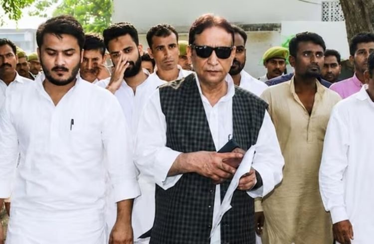 आजम खान को जेल से रिहा होते ही ED ने लिया हिरासत में, जौहर यूनिवर्सिटी मनी लॉन्ड्रिंग केस में गाजियाबाद रवाना